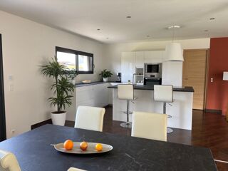  Maison  vendre 6 pices 160 m