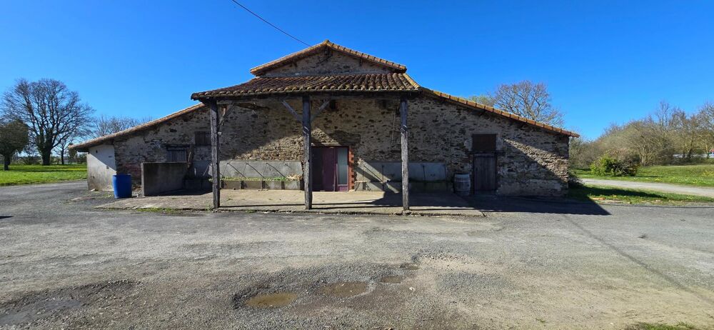 Grange dException avec Étang sur 3,9Ha Rare à la Vente