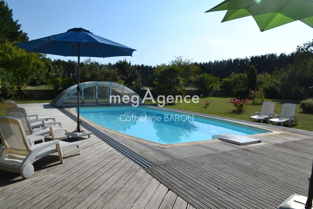 Vente Maison Élégante propriété de caractère avec 2 gîtes indépendants, piscine chauffée Beauvoir-sur-niort