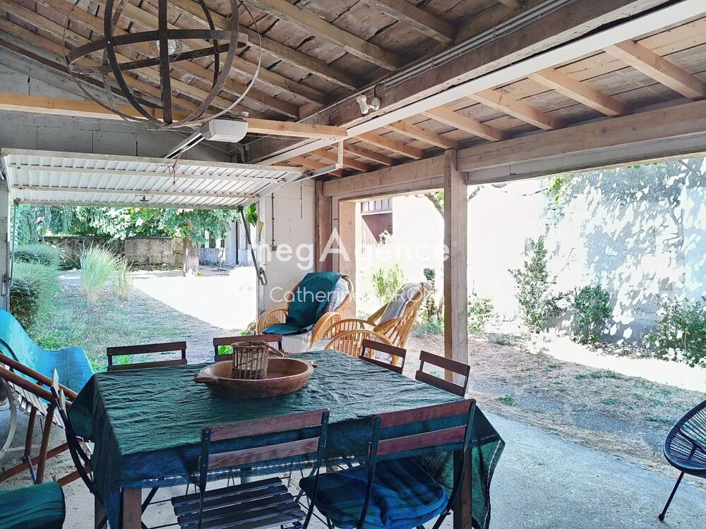 LES MÉTAIRIES  MAISON EN PIERRE, JARDIN ET DÉPENDANCES