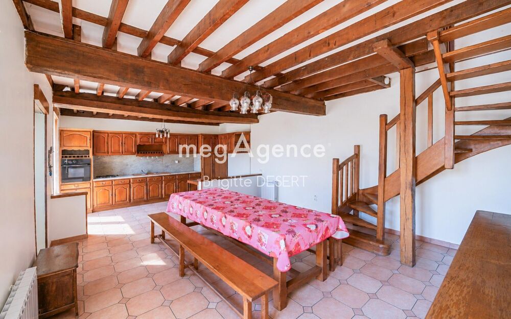 Maison 4 chambres dont une de plain-pied.