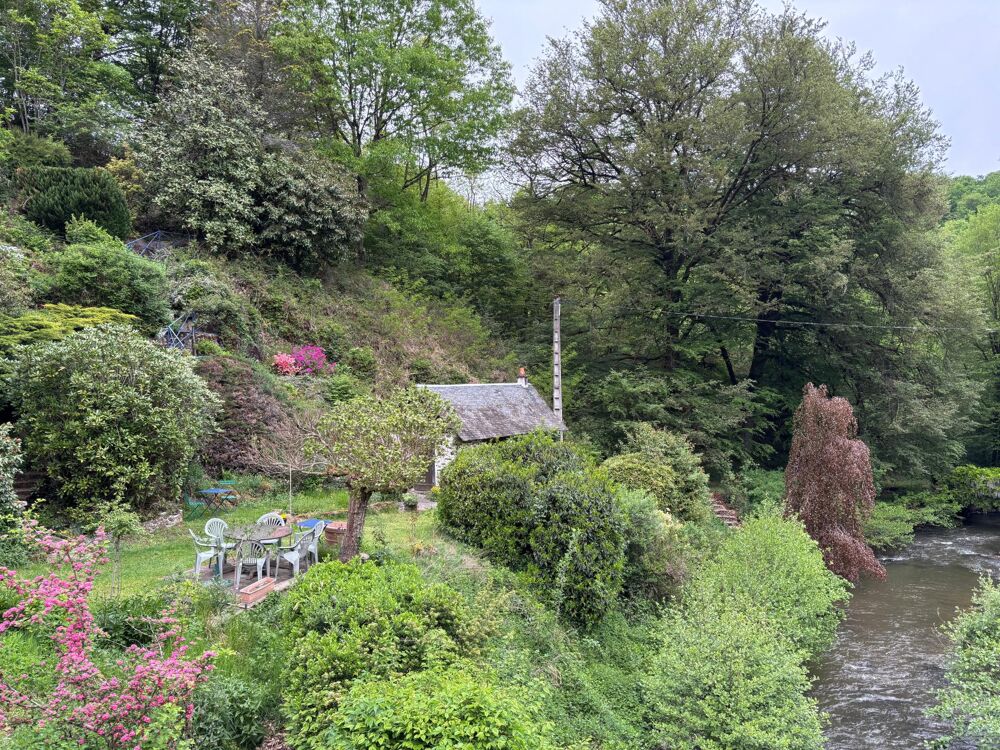 Vente Maison Propriété rare traversée par une rivière - Dépendances -Théatre de verdure Vigeois
