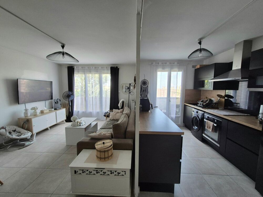 Vente Appartement Montplaisir : joli t4 rénové avec 2  balcons. Dernier étage. Faibles charges ! Saint-etienne