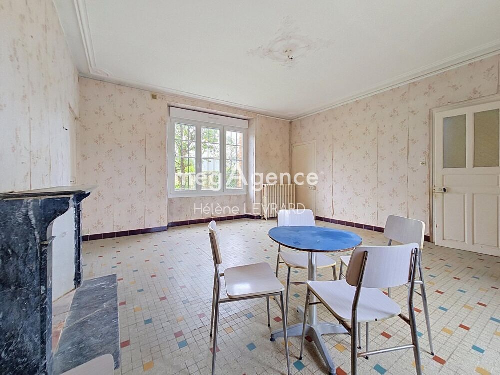 Vente Maison Maison de caractère avec jardin clos et double garage Sainte-gemmes-le-robert