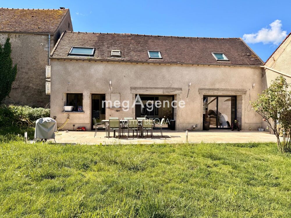 Vente Maison Propriété ancienne de 246 m² habitables entièrement restaurée avec dépendance Villeblevin