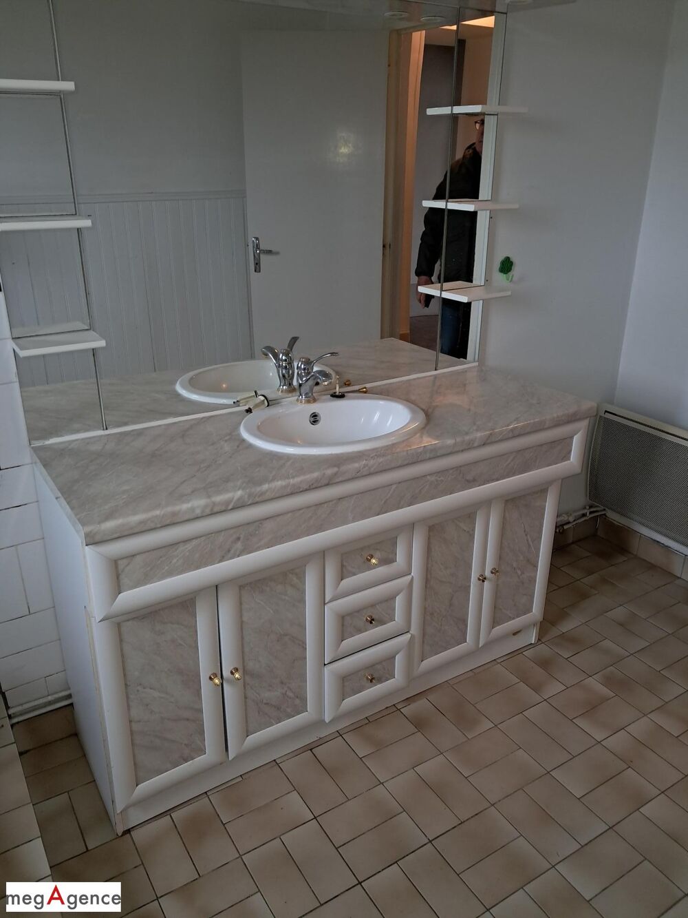 Vente Maison Maison 2 chambres d�pendances sur 3782 m� terrain Perigny