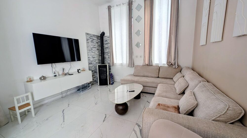 Vente Maison Maison semi-individuelles 3 chambres, grand extérieur, stationnement sécurisé 2 à 3 véhicules, proche centre ville Roubaix
