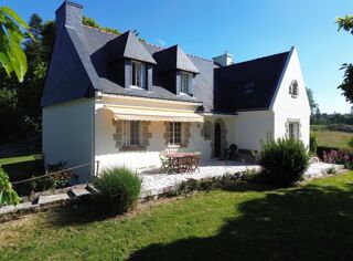  Maison à vendre 10 pièces 168 m²