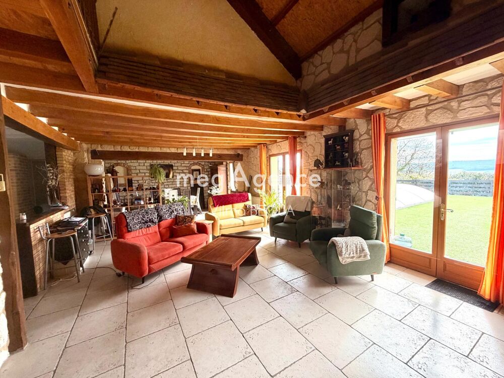 Maison familiale 7 pièces avec piscine