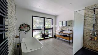  Maison  vendre 8 pices 216 m