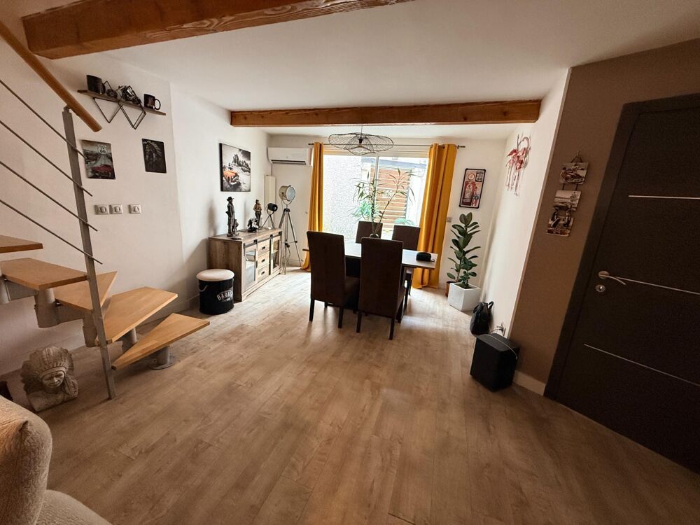 Maison de ville rénovée, 3 chambres, grand garage