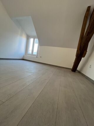  Immeuble à vendre 172 m² Sens