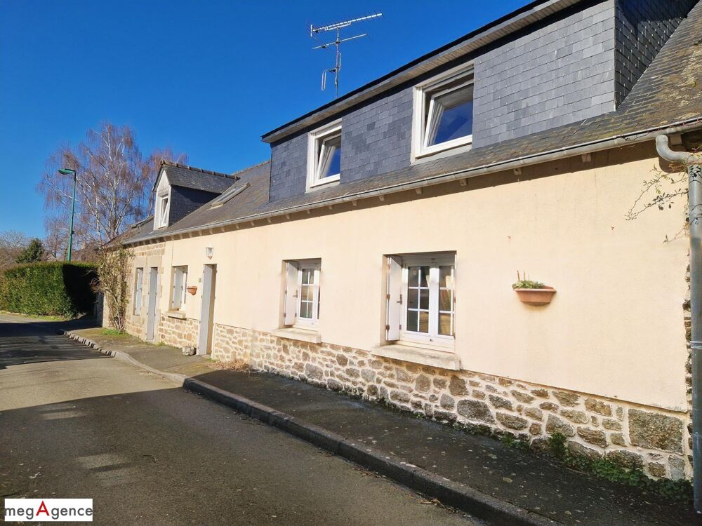 Vente Maison Maison de bourg mitoyenne en pierres avec jardin. Brehand