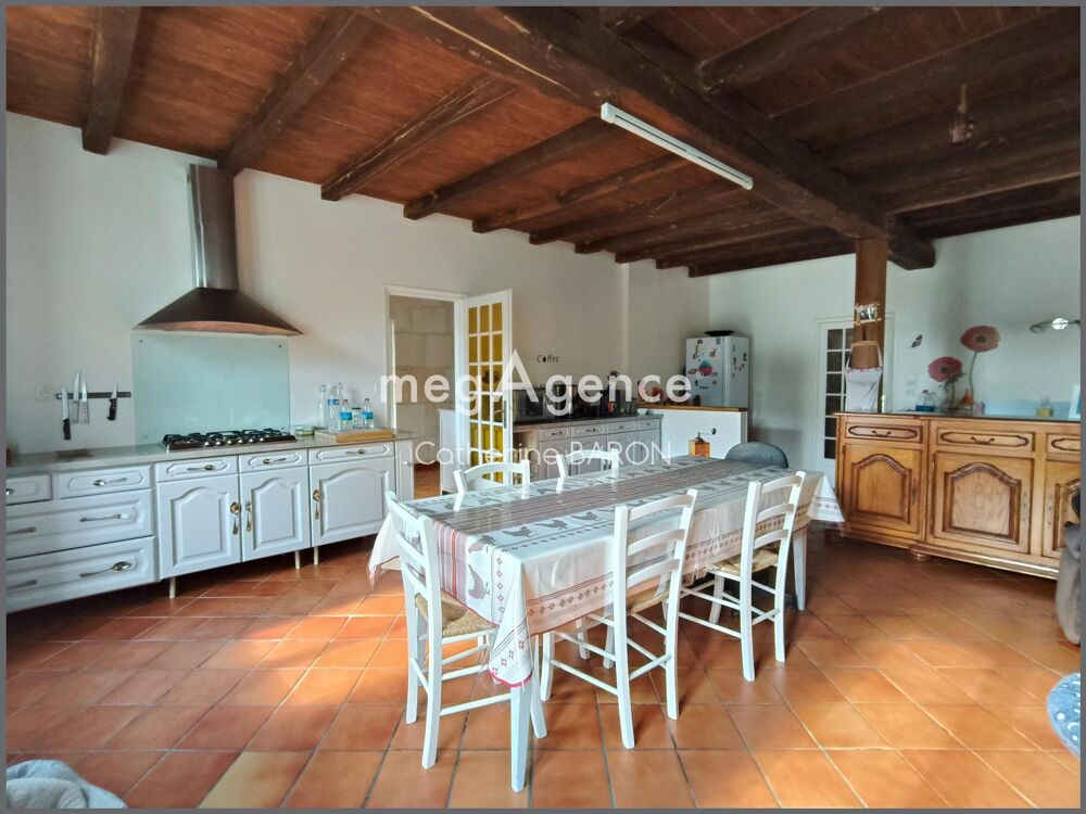 Maison en pierre 190m2 - 3 chambres - bureau - Jardin