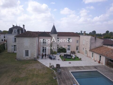   PROCHE SAINT JEAN D'ANGELY Maison - 15 + pice(s) - 460 m