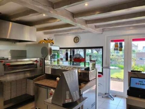 Fonds De Commerce &agrave; VILLERS SUR MER, 14640 - 48 m&sup2; VILLERS SUR MER - A ceder Droit au bail Boutique 48 m&sup2; 121680 14640 Villers-sur-mer