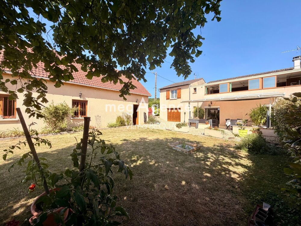 Vente Maison Maison familiale de caractère 8 pièces – 270 m² habitables – Dépendance – Double garage Veron