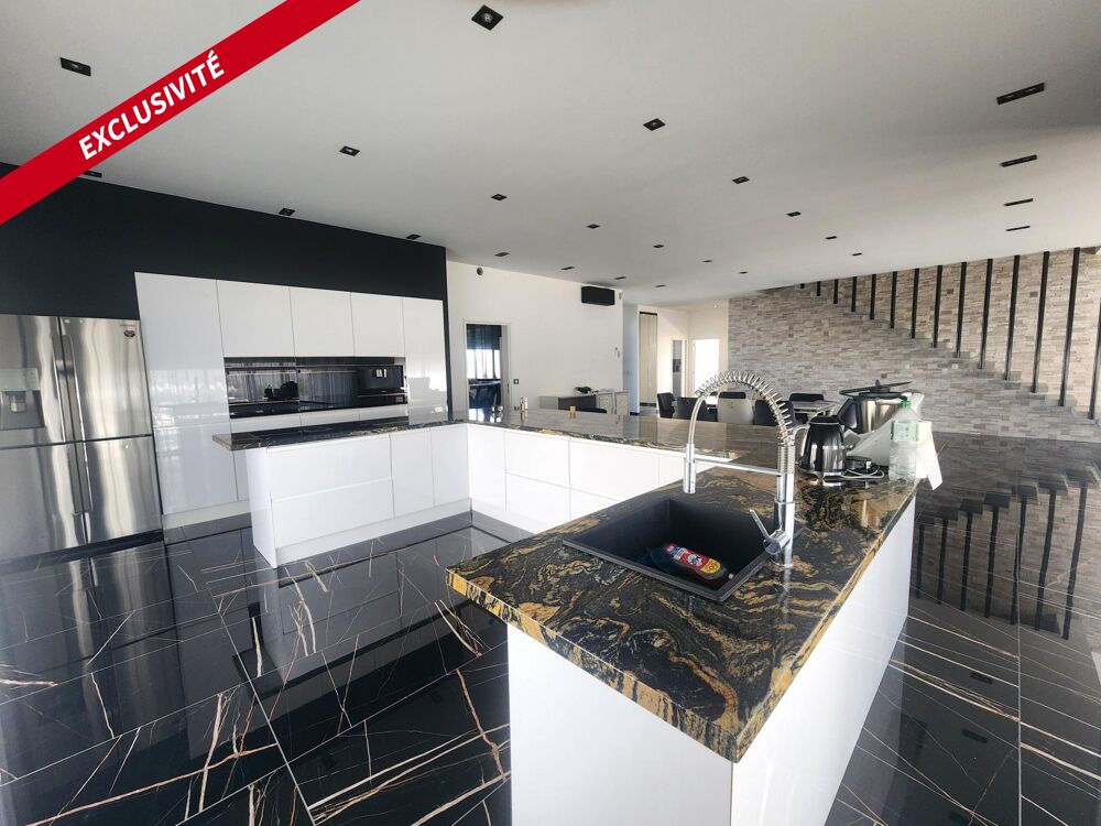 Superbe villa darchitecte de 235 m² avec piscine
