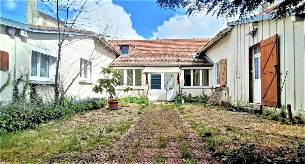 Maisons d'habitation F5 + F2 sur terrain de 836 m2
