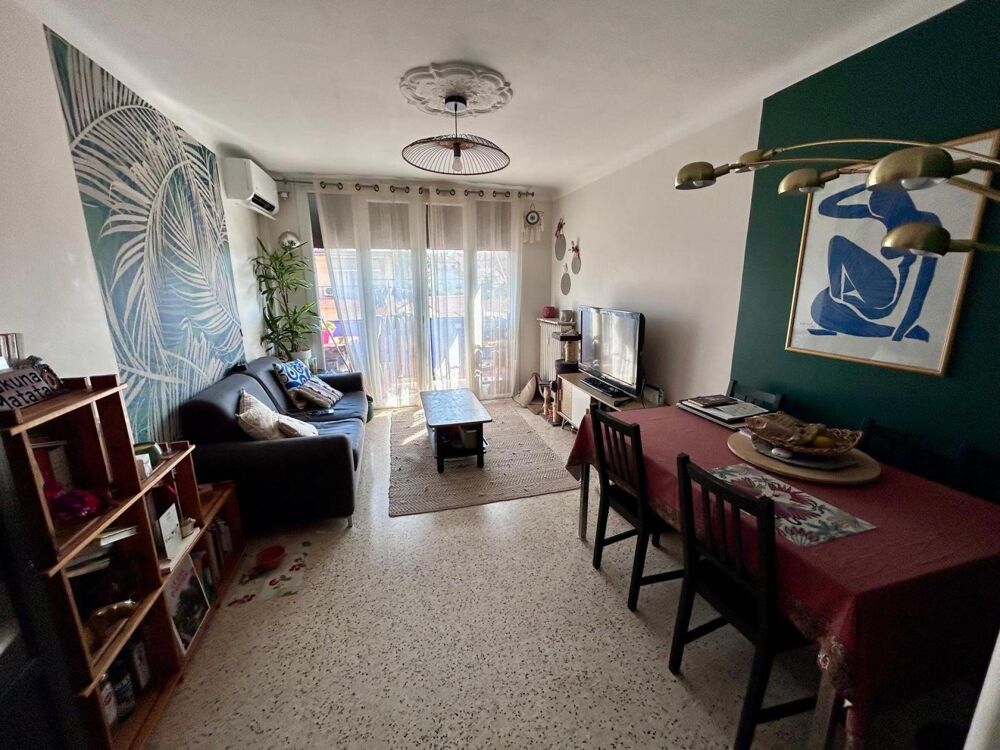 À VENDRE  T3 51m² RÉNOVÉ AVEC BALCON, BOX ET CAVE - SAINT-RAPHAEL