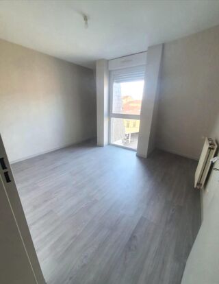  Appartement à louer 2 pièces 53 m²
