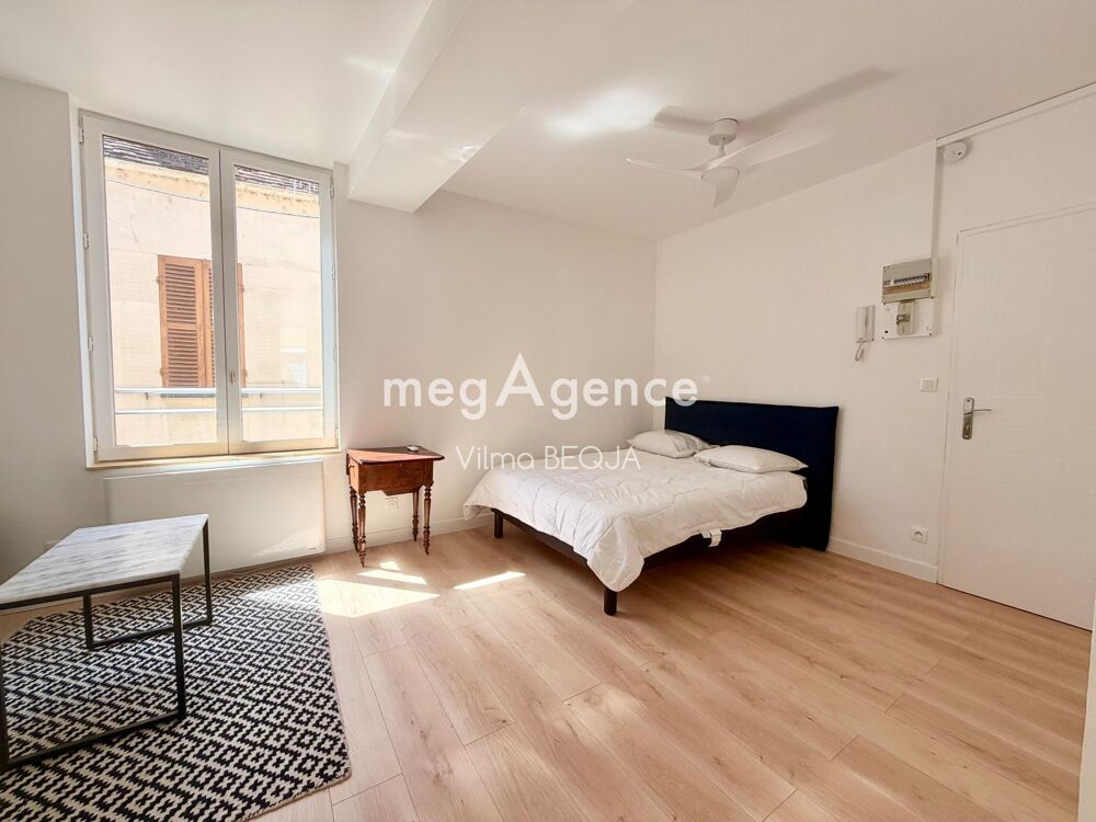 Location Appartement Studio meublé de 23 m² en plein centre-ville de Sens Sens
