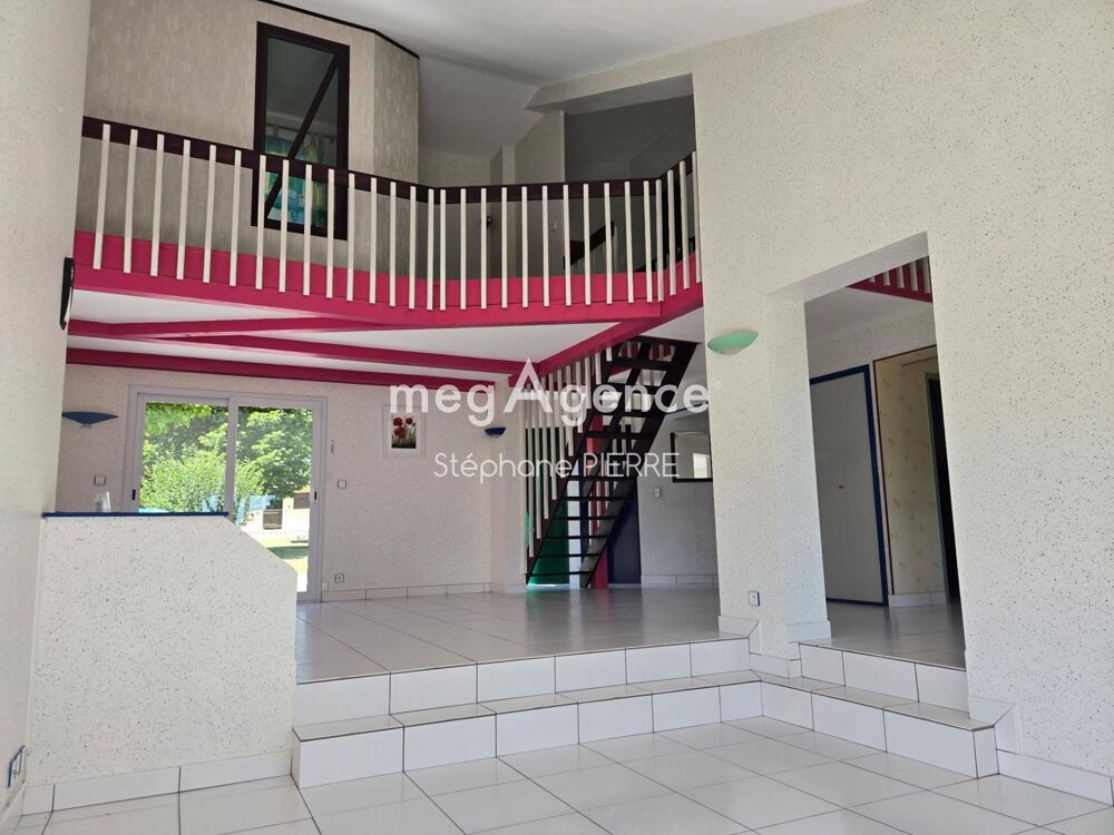 Vente Maison AGREABLE VILLA CONTEMPORAINE DANS UN ENVIRONNEMENT REPOSANT Domerat