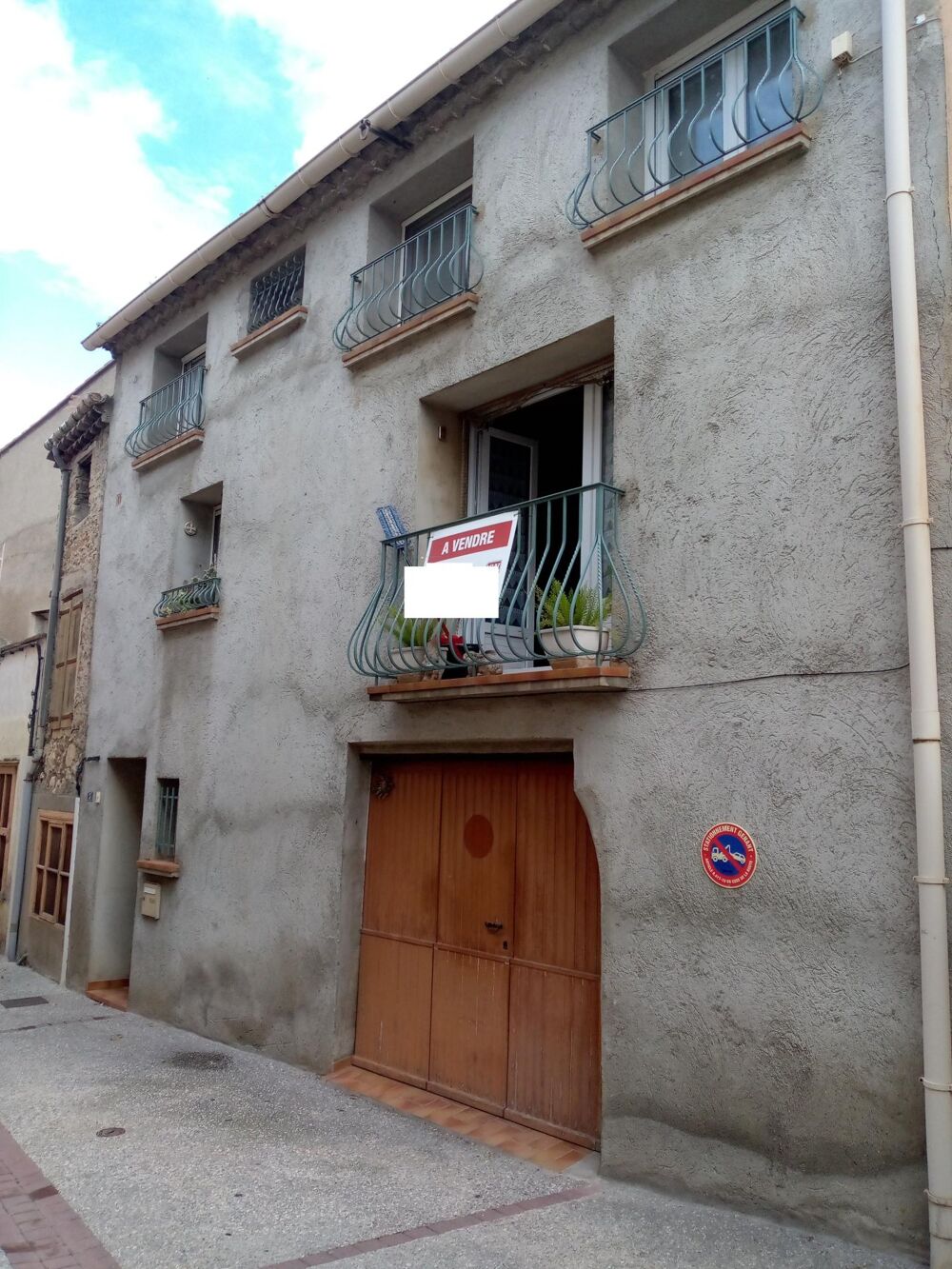 MAISON DE VILLAGE AU CALME AVEC GARAGE ET REMISE - A 30M DE PERPIGNAN - 45M DE LA MER