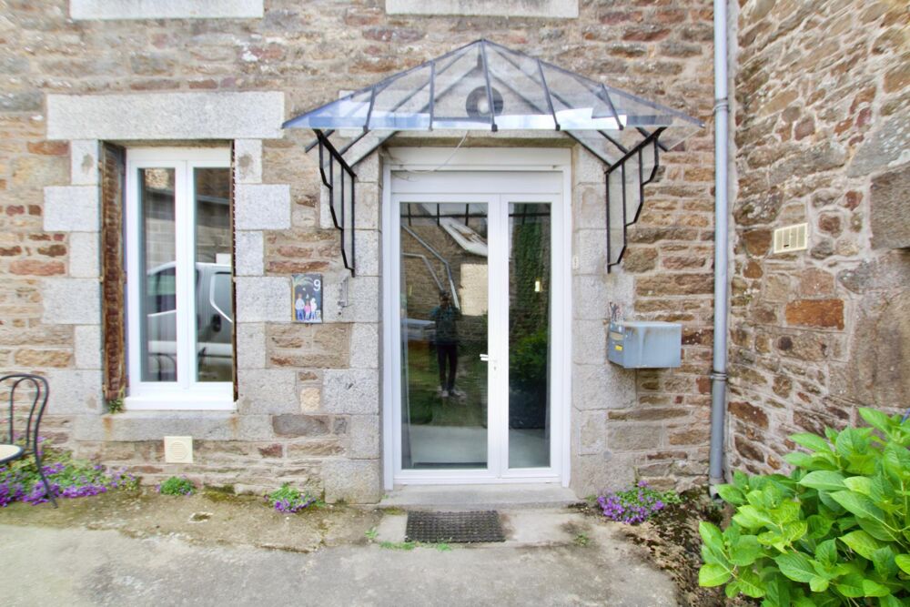 Vente Maison MAISON DE CARACTÈRE EN PIERRE – CŒUR DE BOURG – JARDIN CLOS – ENVIRONNEMENT CALME Plouer-sur-rance