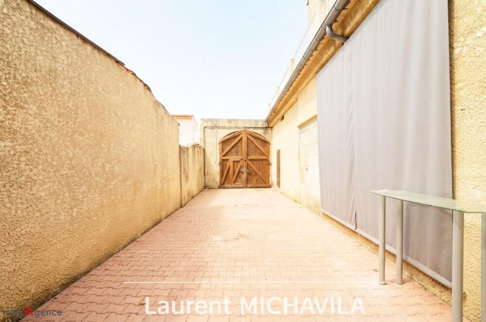 Grande maison de village T6 avec cour et boxs  Villeneuve-lès-Béziers - Vendu loué