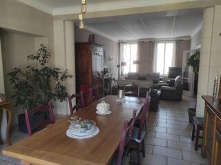  Maison � vendre 8 pi�ces 309 m�