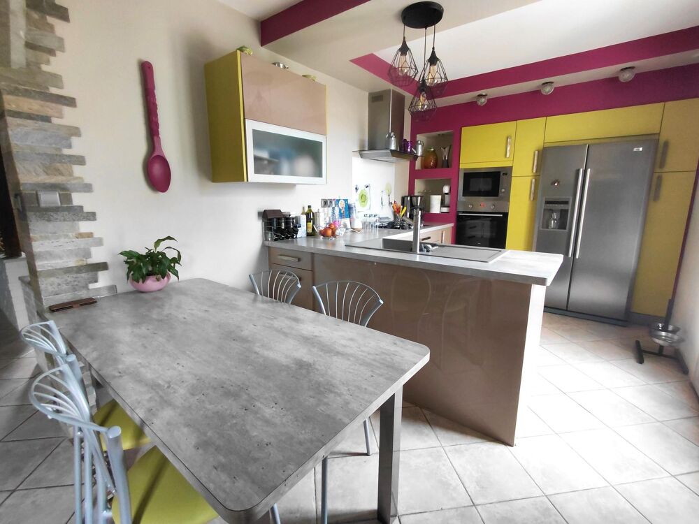 Au calme, 2 maisons, 5 à 6 chambres, jardin clos