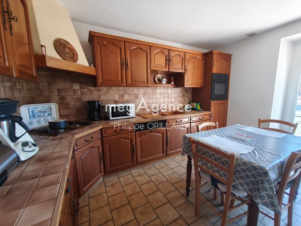 Propriété de 112 m² avec 25000 m² de terrain