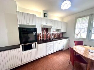  Maison � vendre 6 pi�ces 204 m�