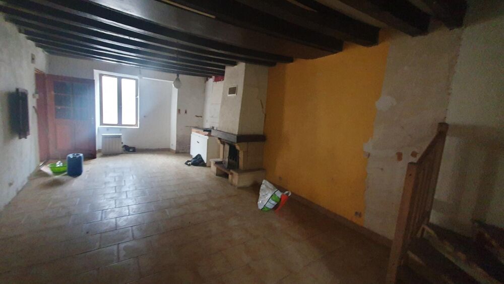 Maison de bourg à rénover  La Gravelle