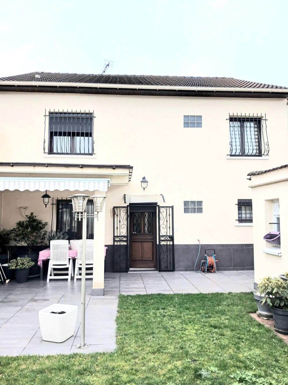 A vendre: charmante maison de 8 pièces 200m² à Drancy