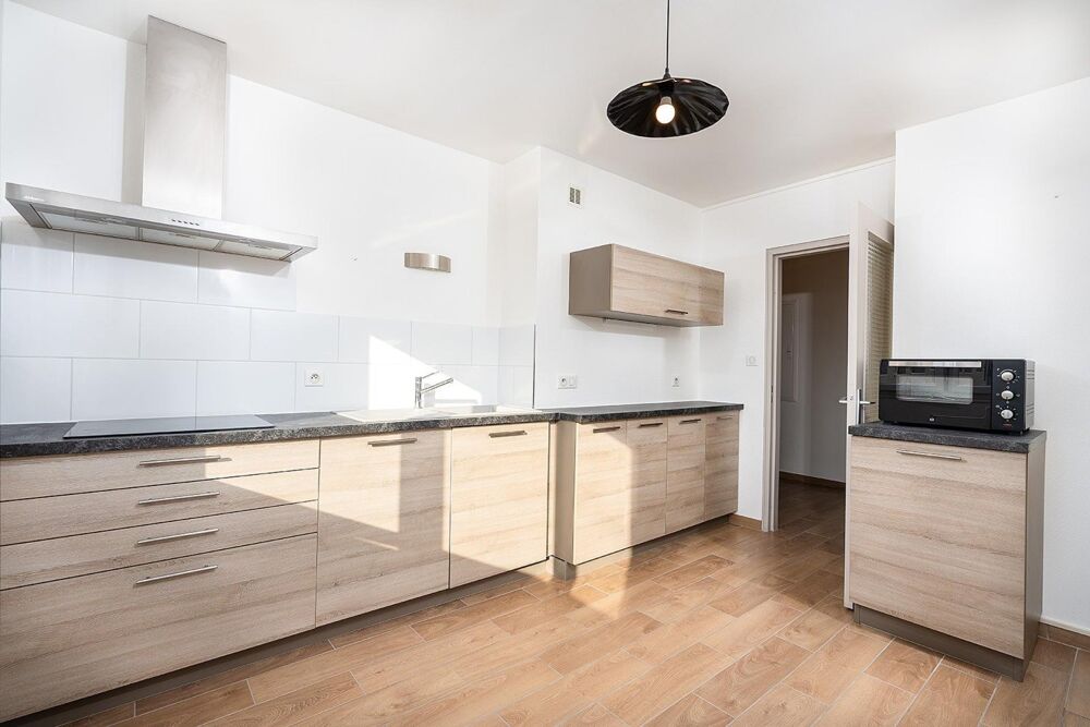 Vente Appartement Idéal  investisseur : joli appartement rénové rue des touristes possibilité obtenir un garage supplémentaire actuellement loué 8 Saint-etienne