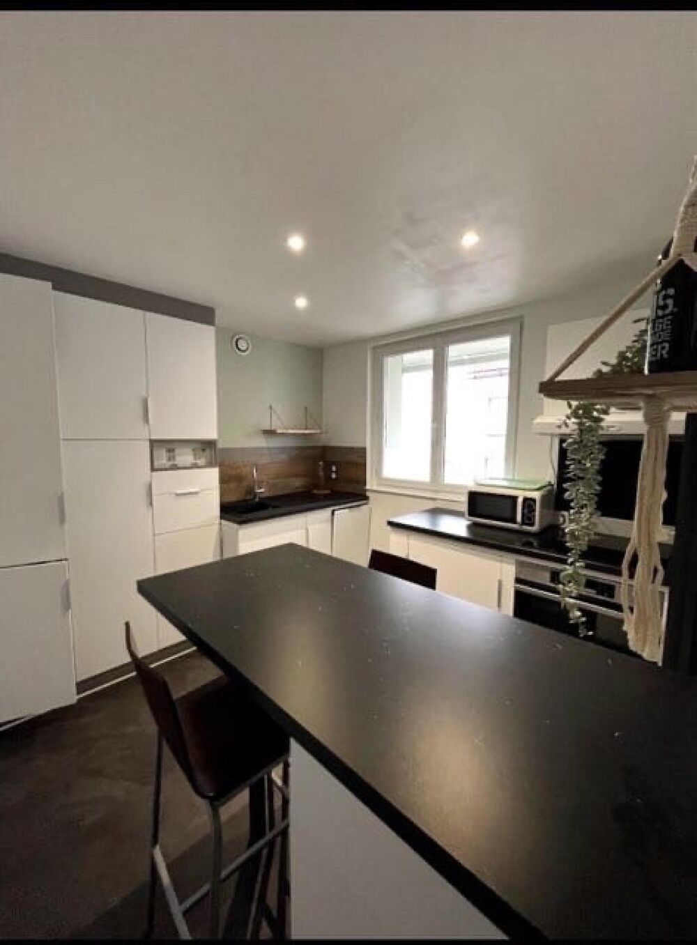 Location Appartement APPARTEMENT MEUBLÉ 38 m² – SAINT-ÉTIENNE – PROCHE CHÂTEAUCREUX loyer 590€! Saint-etienne