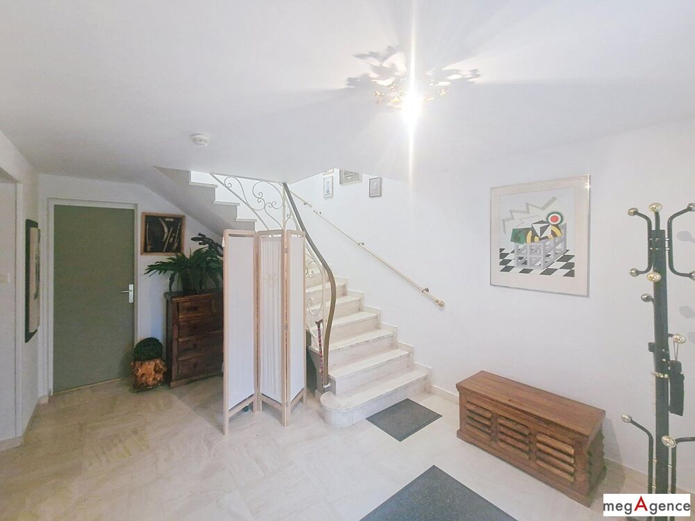 Ormesson sur Marne : maison familiale 184 m², 5 chambres, jardin et garage, proche commerces