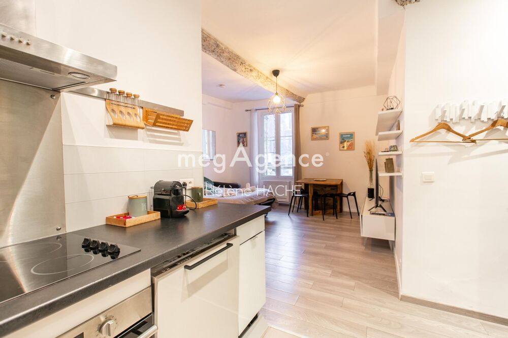 Nice CARRÉ D'OR, 2 Pièces Rénové et Climatisé. Idéal pied à terre ou investissement locatif.