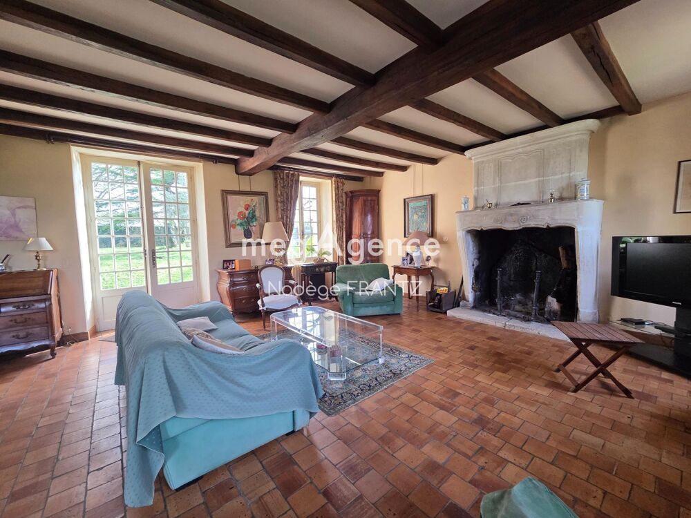 Vente Maison ESSOUVERT (17400) – PROPRIÉTÉ DE CARACTÈRE AVEC DEUX MAISONS INDÉPENDANTES, DÉPENDANCES ET TERRAIN DE 5 000 M² Essouvert