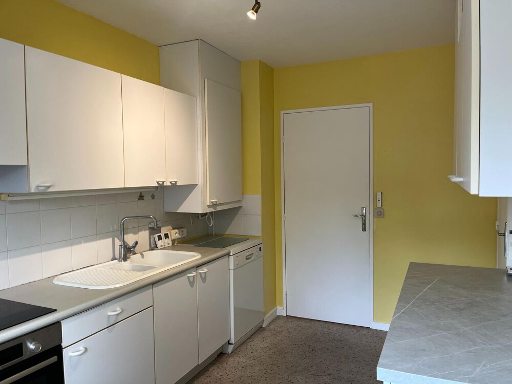 Larmor-Plage  Appartement familial de 100 m² potentiel 4 chambres et environnement verdoyant à quelques minutes des plages.