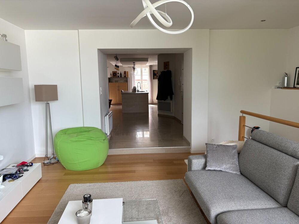 Plein centre Beaupréau esprit Loft belle surface