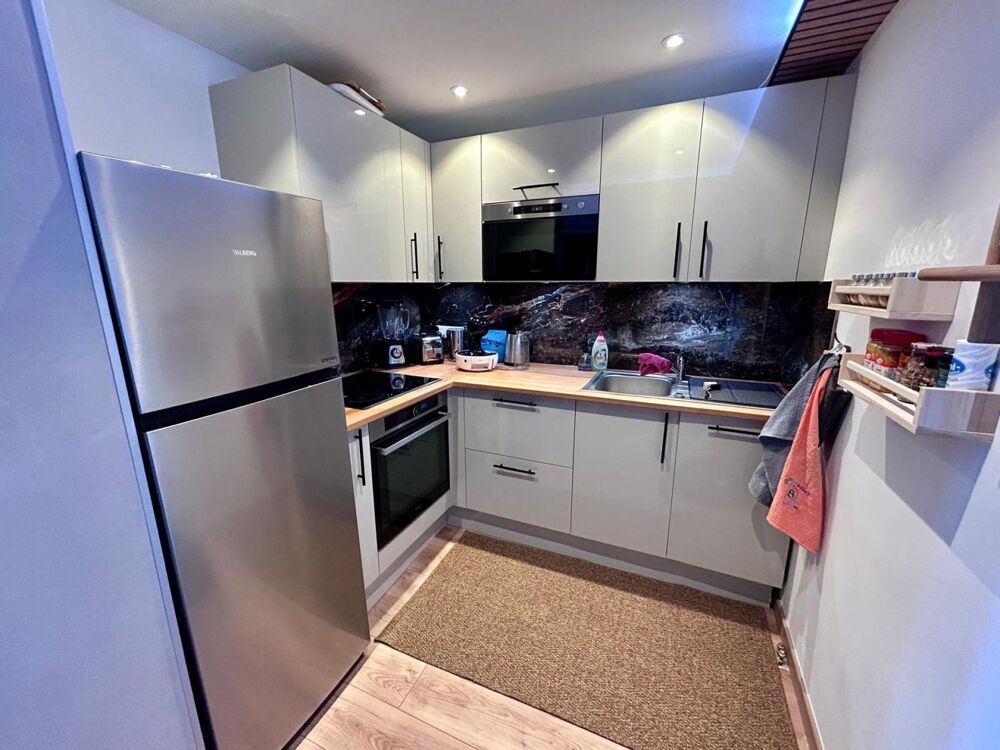 Vente Appartement A VENDRE : FRÉJUS – T2 DE 48 m² ENTIÈREMENT RÉNOVÉ AVEC GRANDE TERRASSE Frejus
