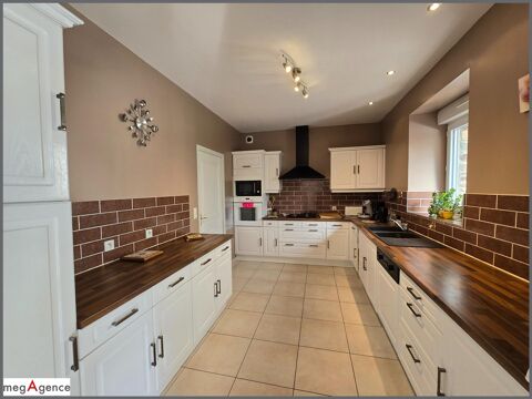   Long�re 220 m�, 10 pi�ces sur 2540 m� de terrain Maison - 10 pi�ce(s) - 220 m�