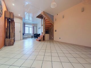 Vente Maison Maison rénovée avec goût, garage et extérieur Croix
