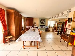  Maison à vendre 15 + pièces 384 m²