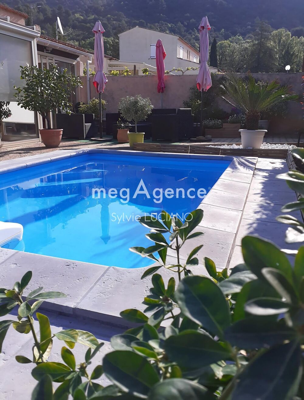 PLAIN PIED, 3 CHAMBRES AVEC PISCINE