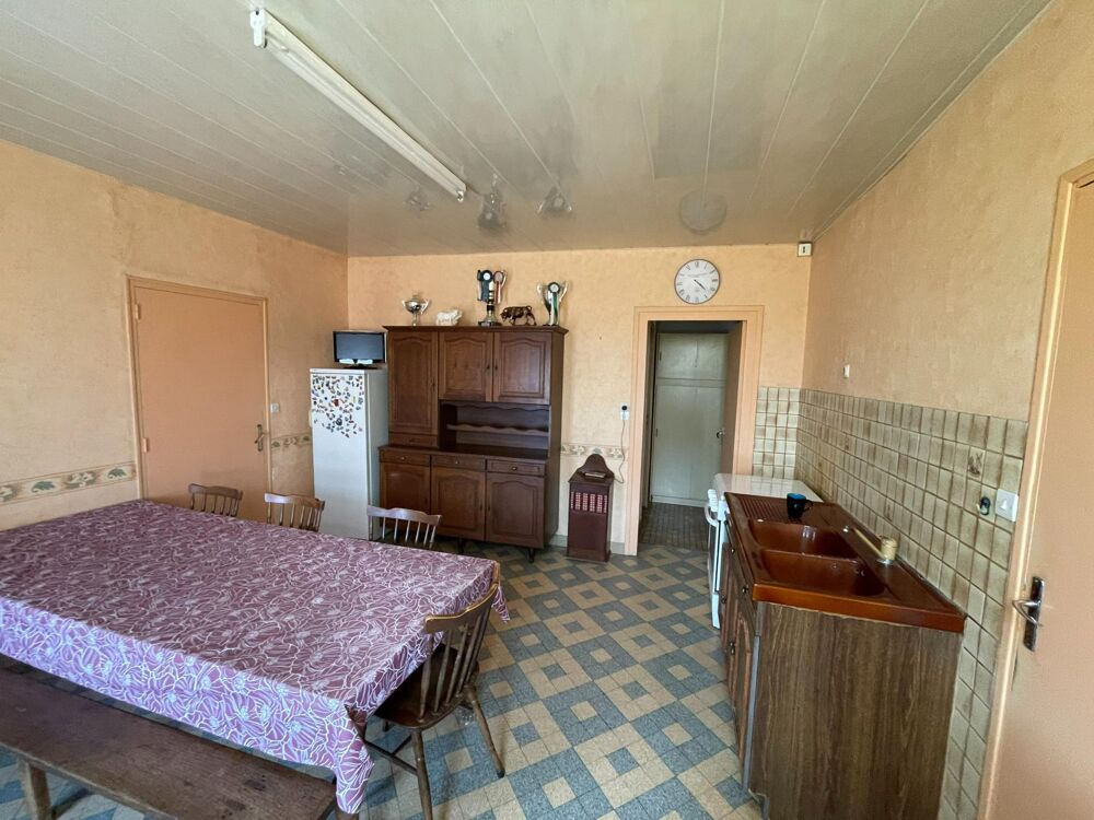Vente Maison Corps de ferme avec maison d'habitation, terrain. Vallon-sur-gee