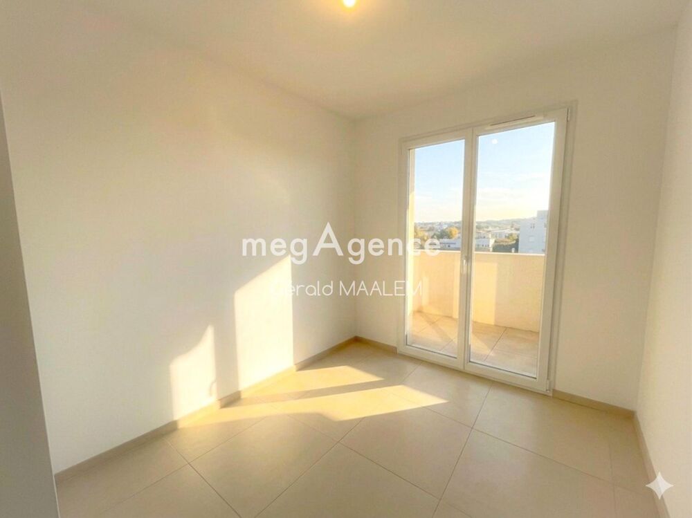 Vente Appartement Appartement 3 pièces de 64m² avec parking et terrasse à Cogolin Cogolin